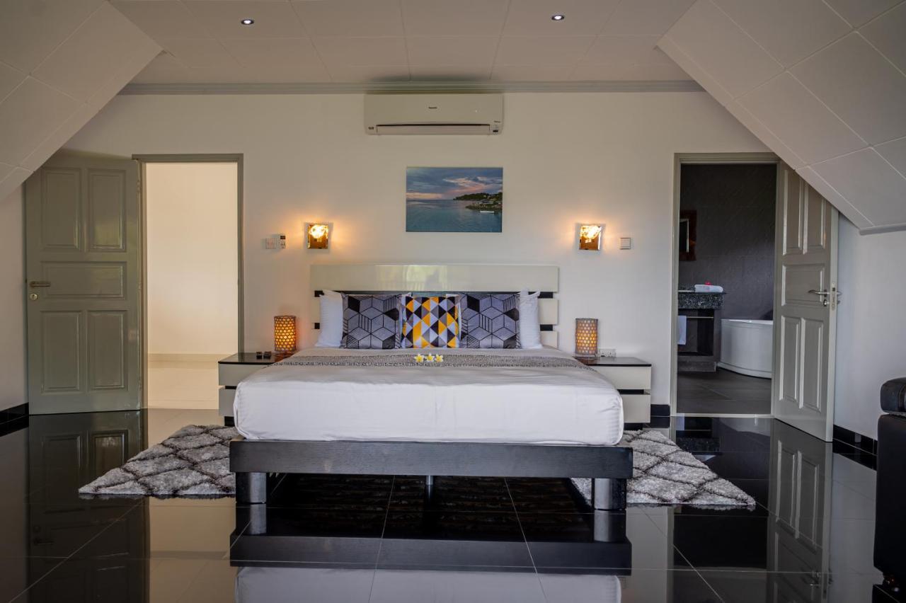Tranquility Villas Baie Sainte Anne Екстериор снимка