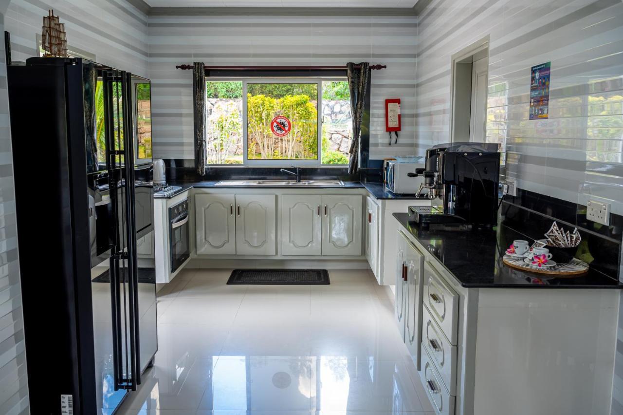 Tranquility Villas Baie Sainte Anne Екстериор снимка